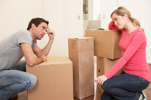 Investigation of a storage service issue using records and logs